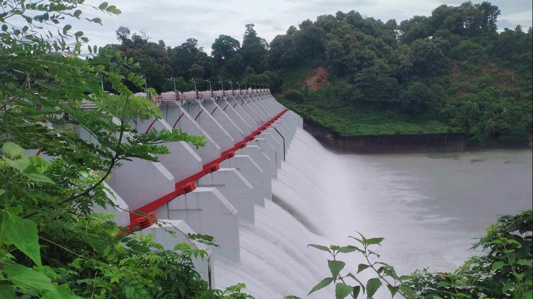 কাপ্তাই বাঁধের পানি
