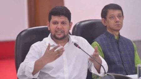 উপদেষ্টা মাহফুজ আলম