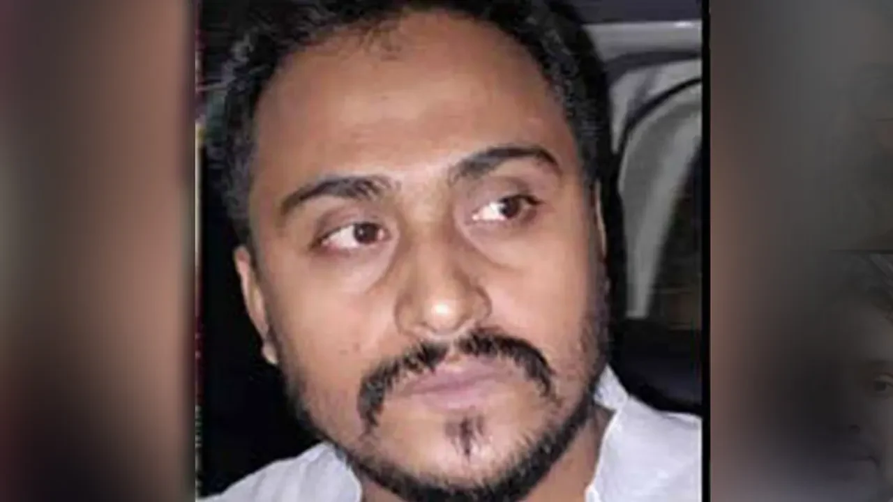 সংগঠক গ্রেপ্তার