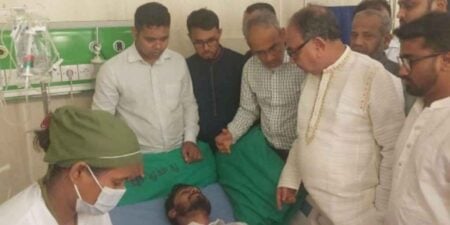 নুরুল হক নুরের শারীরিক খোঁজ নিতে ঢামেক হাসপাতালে গেলেন মির্জা আব্বাস মির্জা আব্বাস