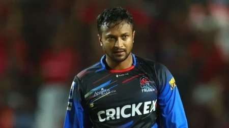 ব্যাটে-বলে মলিন সাকিব; দলের রোমাঞ্চকর জয় সাকিব