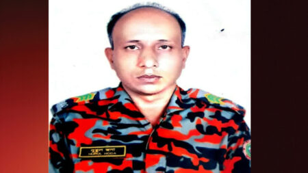 টঙ্গীতে রাসায়নিক গুদামের আগুন