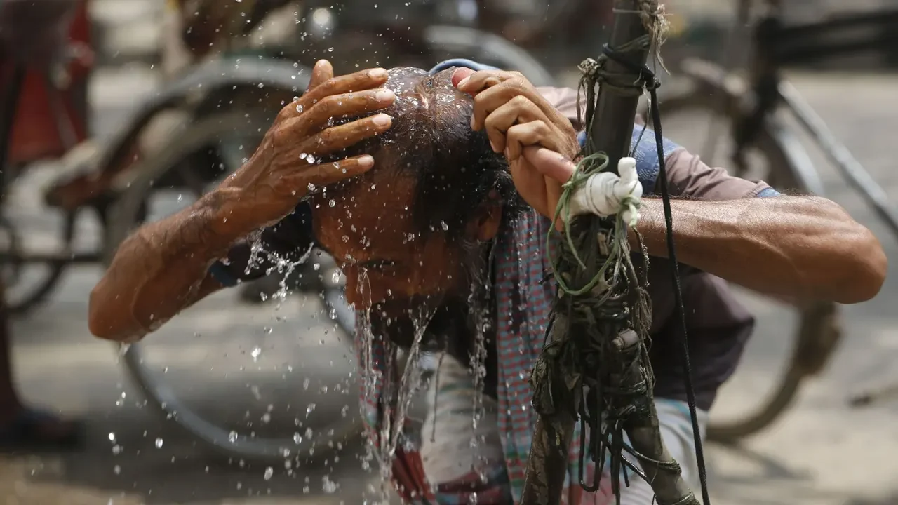 ভ্যাপসা গরম