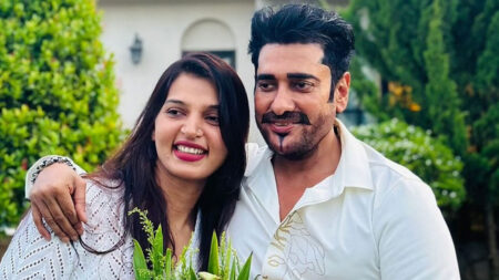 অনন্ত জলিল-বর্ষাসহ ৫ জনের নামে মামলা অনন্ত জলিল-বর্ষা