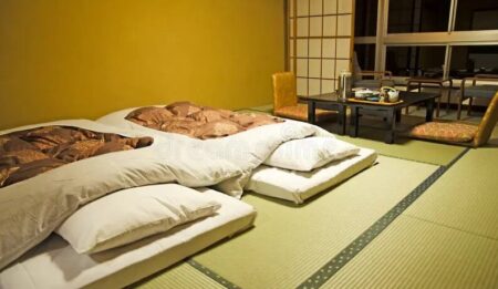 এক বিছানায় না ঘুমানো