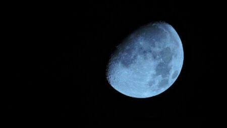 চাঁদে কি ভূমিকম্প