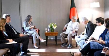 জলবায়ু দুর্যোগে ক্ষতিগ্রস্তদের জন্য টেকসই আবাসনে ইউএন হ্যাবিট্যাটের উপস্থিতি বাড়ানোর আহ্বান ইউনূসের দুর্যোগে ক্ষতিগ্রস্ত