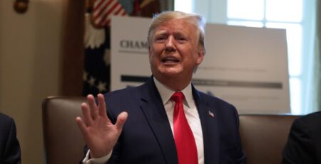 ভারতের সঙ্গে বাণিজ্যকে ‘একতরফা বিপর্যয়’ বললেন ডোনাল্ড ট্রাম্প ট্রাম্প