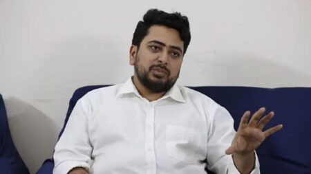 বড় রাজনৈতিক দলগুলোর সঙ্গে এই মুহূর্তে জোট নয়: নাহিদ ইসলাম নাহিদ ইসলাম