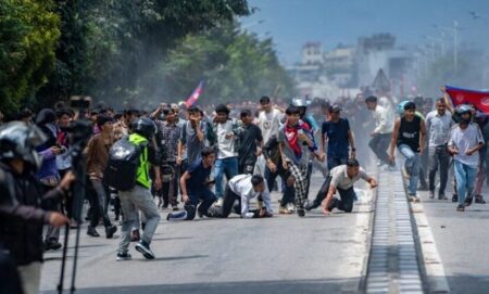 নেপালে বিক্ষোভ-সহিংসতা