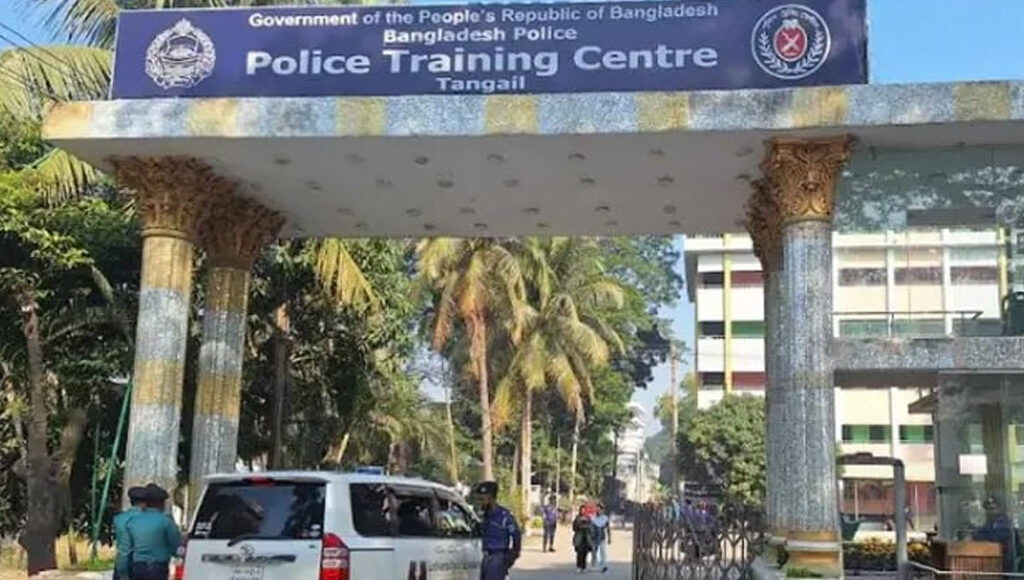 পুলিশ পরিদর্শক গ্রেফতার