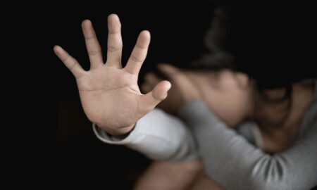 প্রেমিকাকে ধর্ষণ