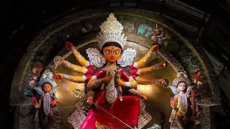 দেবী দুর্গাকে বরণ শেষে মহাসপ্তমী আজ মহাসপ্তমী