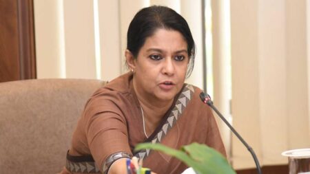 ব্যক্তিও তার দায়িত্ব পালন করবে