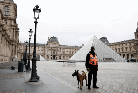 jewel heist Louvre museum robbery