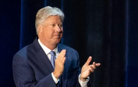 Fact Check: Is Robert Morris a Trump supporter?