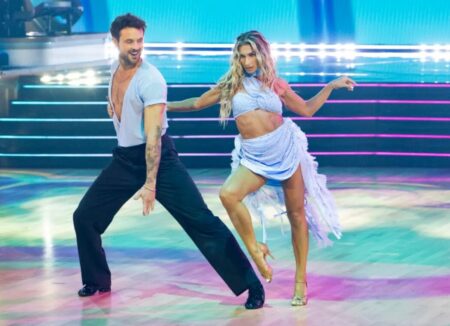 VIDEO: Dylan Efron & Daniella Karagach Foxtrot on ‘Dancing With the Stars’ TikTok Night Stuns Judges VIDEO: Dylan Efron & Daniella Karagach