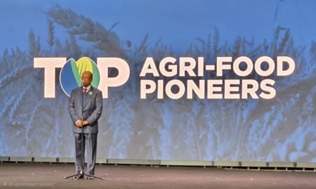 ‘টপ অ্যাগ্রি-ফুড পাইওনিয়ার-২০২৫’ পুরস্কার পেলেন আবদুল আউয়াল মিন্টু