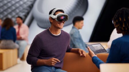 Apple Hosts Vision Pro Event for Developers to Build Immersive Apps