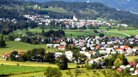 বিশ্বের সর্বশ্রেষ্ঠ পর্যটন গ্রাম ব্লেড