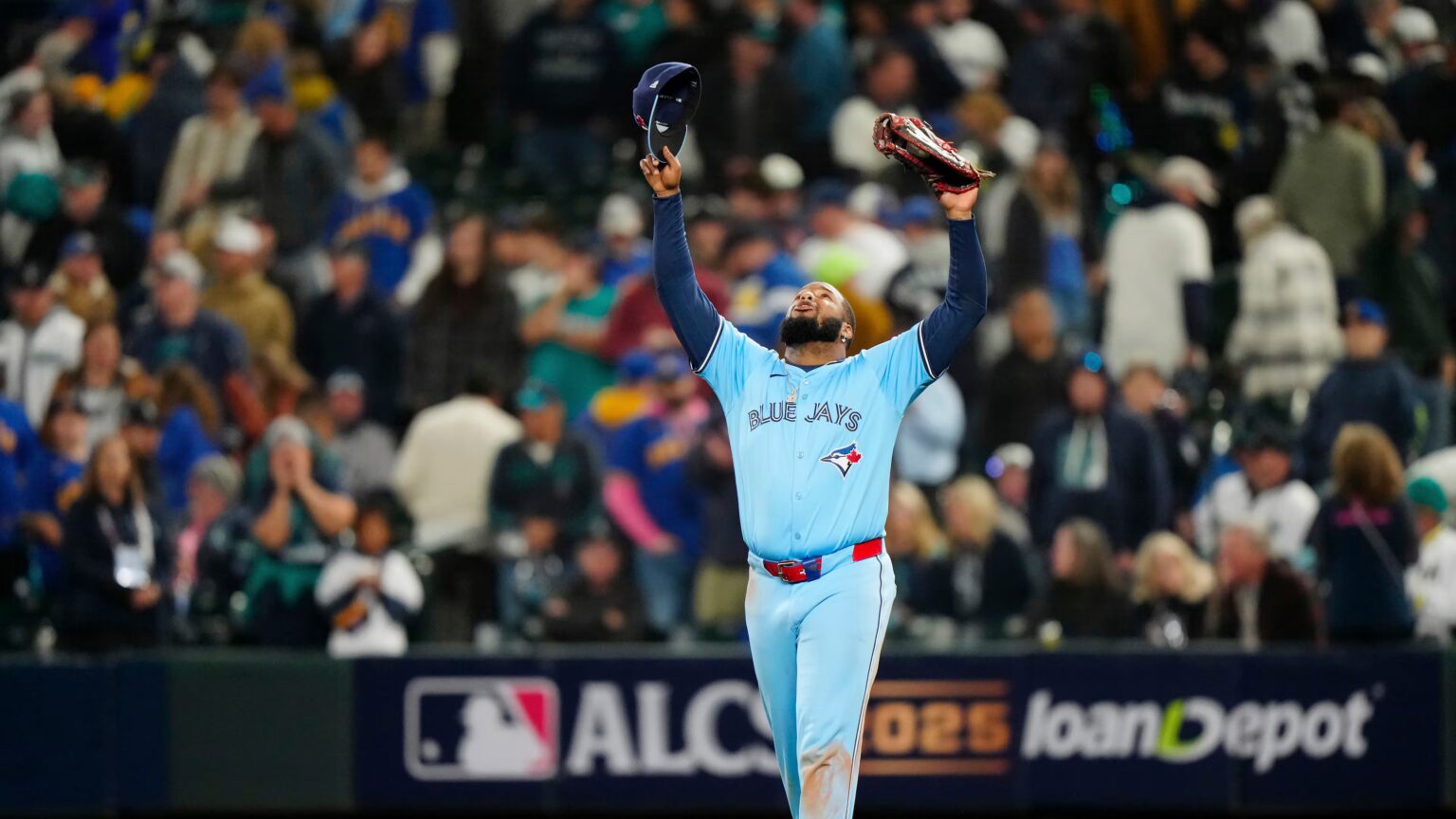 Blue Jays Hit Five Homers, Cut Mariners’ ALCS Lead to 2-1 Blue Jays home runs