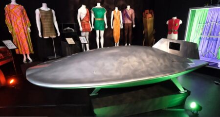 Classic TV Memorabilia Auction Nets $3.17 Million for Batman and Wonder Woman Costumes Classic TV Memorabilia Auction