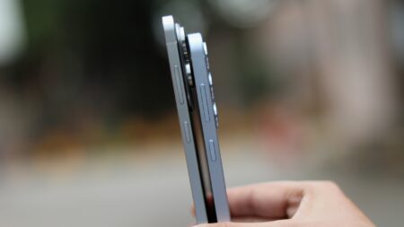 iPhone Air vs Galaxy S25 Edge