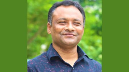 নীলদলের সভাপতি হলেন কলা অনুষদের ডিন নীলদলের সভাপতি