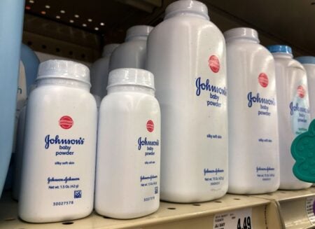 Johnson & Johnson Faces Landmark UK Baby Powder Lawsuit Over Cancer Claims