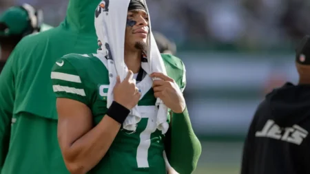 Justin Fields Benched as Winless Jets Hit Rock Bottom at 0-7 Justin Fields benched