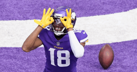 Justin Jefferson Sideline Scare Sends Shockwaves Through Vikings During Chargers Clash Justin Jefferson