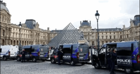 Louvre robbery