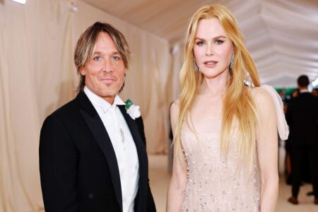 Nicole Kidman files for divorce
