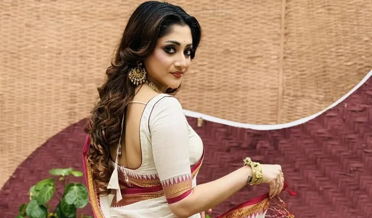 পূজা চেরি