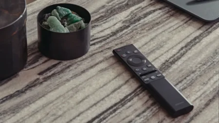 Samsung SolarCell Remote Design Praised, But One Flaw Irks Users Samsung SolarCell Remote