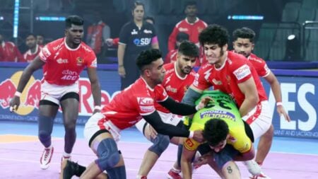 Shadloui, Himanshu Star in Gujarat Giants' Victory Over Patna Pirates