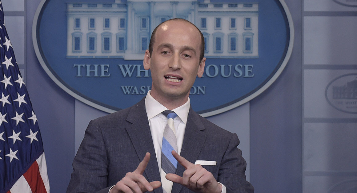 Stephen Miller,Sarah Huckabee Sanders