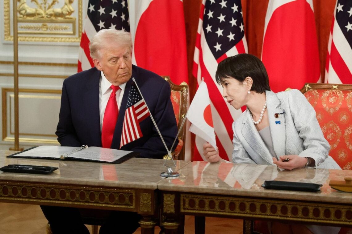 Tim Cook Joins Trump in Tokyo to Forge New U.S.-Japan Tech Alliance