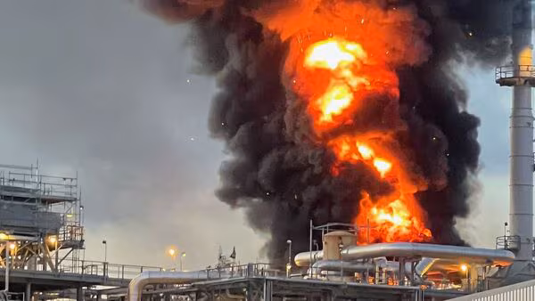 Videos Show Thick Black Smoke From Dow Chemical Plant Fire in Freeport