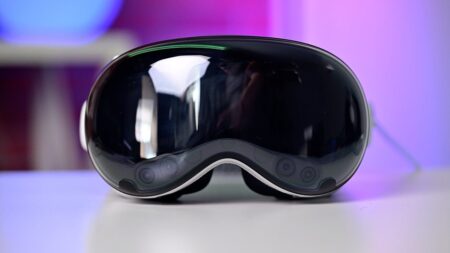 Apple Vision Pro M5 Chip Reviews Praise Performance and Comfort Gains Vision Pro M5 Chip Reviews