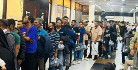 লিবিয়া থেকে আরও তিন শতাধিক বাংলাদেশিকে দেশে ফেরানো হচ্ছে লিবিয়া