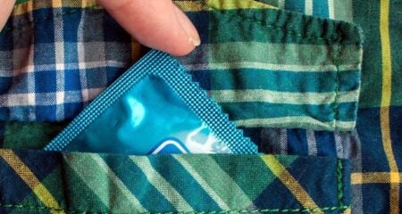 কনডম ক্রয়