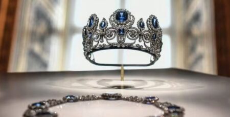 লুভর মিউজিয়ামে চুরি হওয়া গহনা