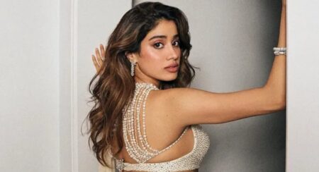 বলিউডে টিকে থাকতে পুরুষ অহংকার সামলাতে হয়: জাহ্নবী কাপুর জাহ্নবী কাপুর