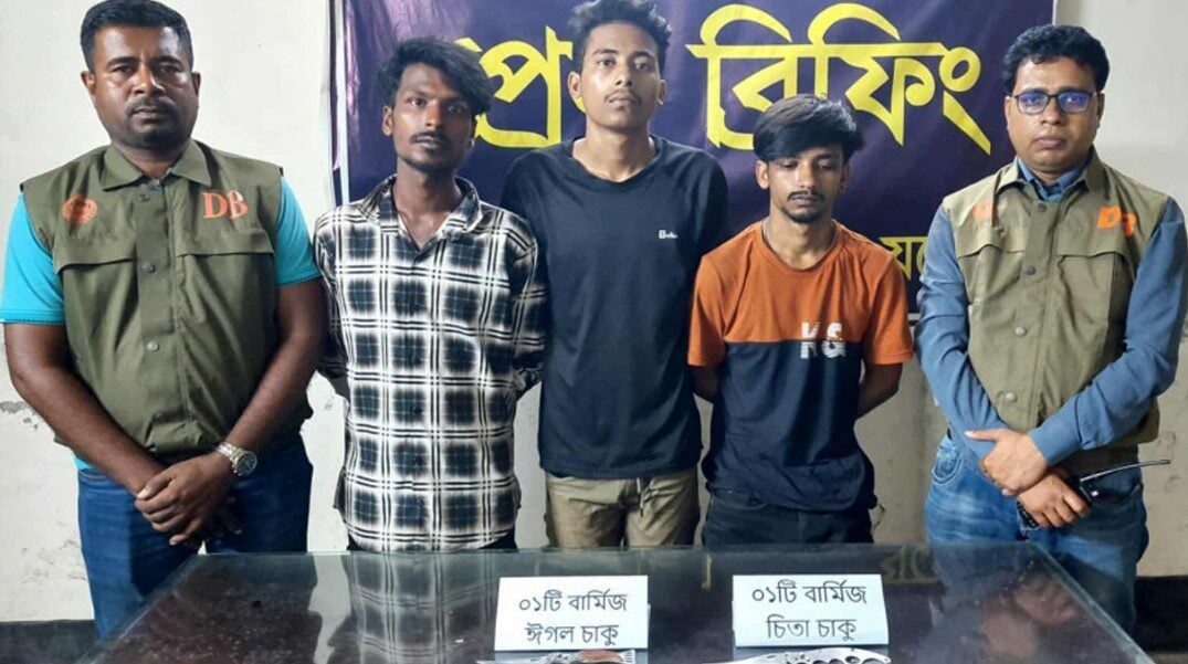 যশোরে কিশোর গ্যাং