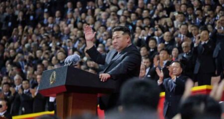 রুশ ও চীনা নেতাদের পাশে বসিয়ে ‘ক্ষমতা’ দেখালেন কিম জং উন কিম জং উন