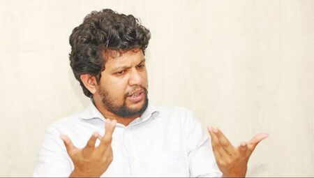 তথ্য উপদেষ্টা মাহফুজ আলম