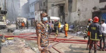 মিরপুরে অগ্নিকাণ্ডে ১৬ জনের মৃত্যু বিষাক্ত গ্যাসে হয়নি জানাল ঢামেক পরিচালক মিরপুরে অগ্নিকাণ্ড