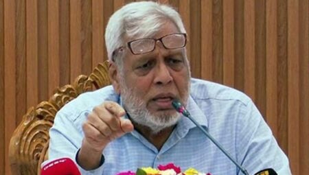 এ বয়সে সেফ এক্সিট নিয়ে ভাবতে হলে তা হবে দুঃখের বিষয়: ফাওজুল কবির ফাওজুল কবির