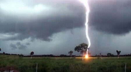 বজ্রপাত